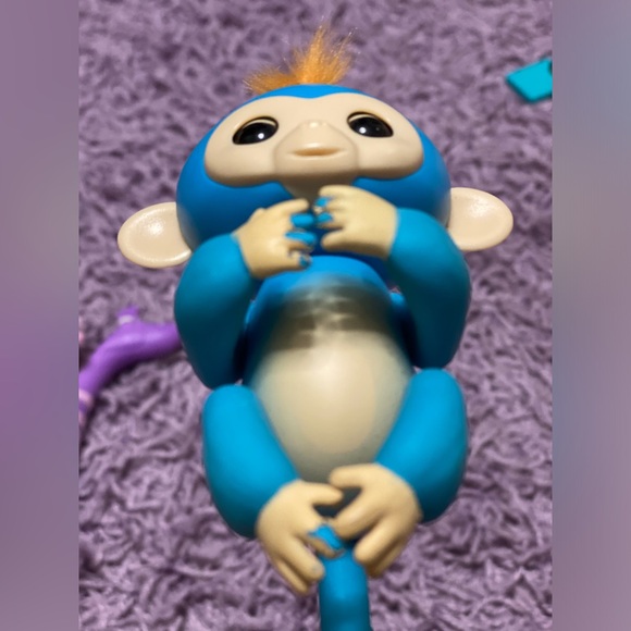 Fingerlings - Interactive Baby Monkey - Bella & - Picture 15 of 17